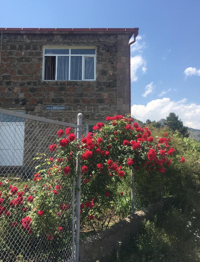 Bed And Breakfast John And Lena Tatev Εξωτερικό φωτογραφία